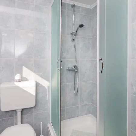 Memunic - One Bedroom With Garden View Апартаменты